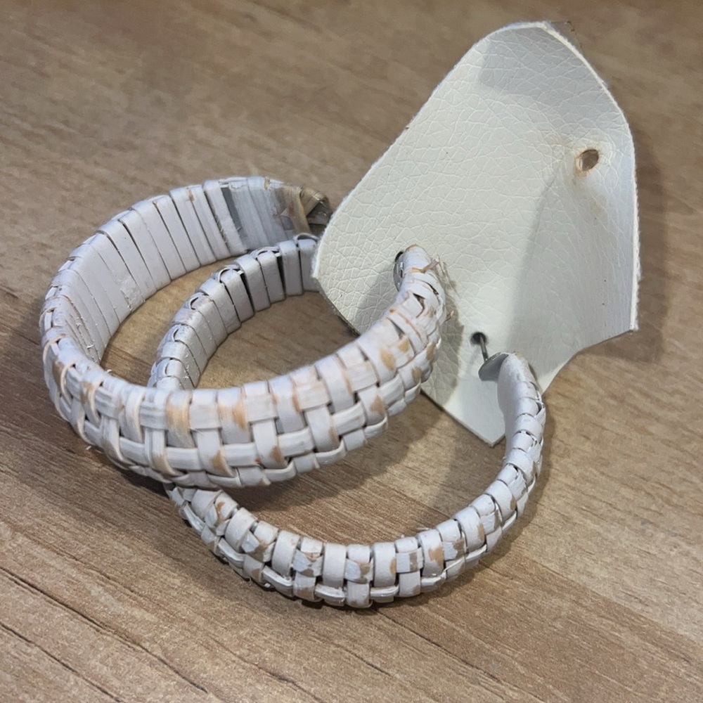 NWT Anthropologie Earring